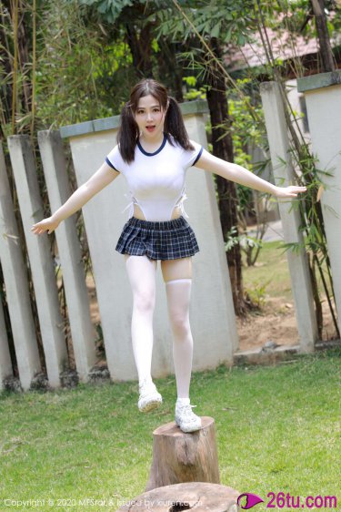 莜崎爱